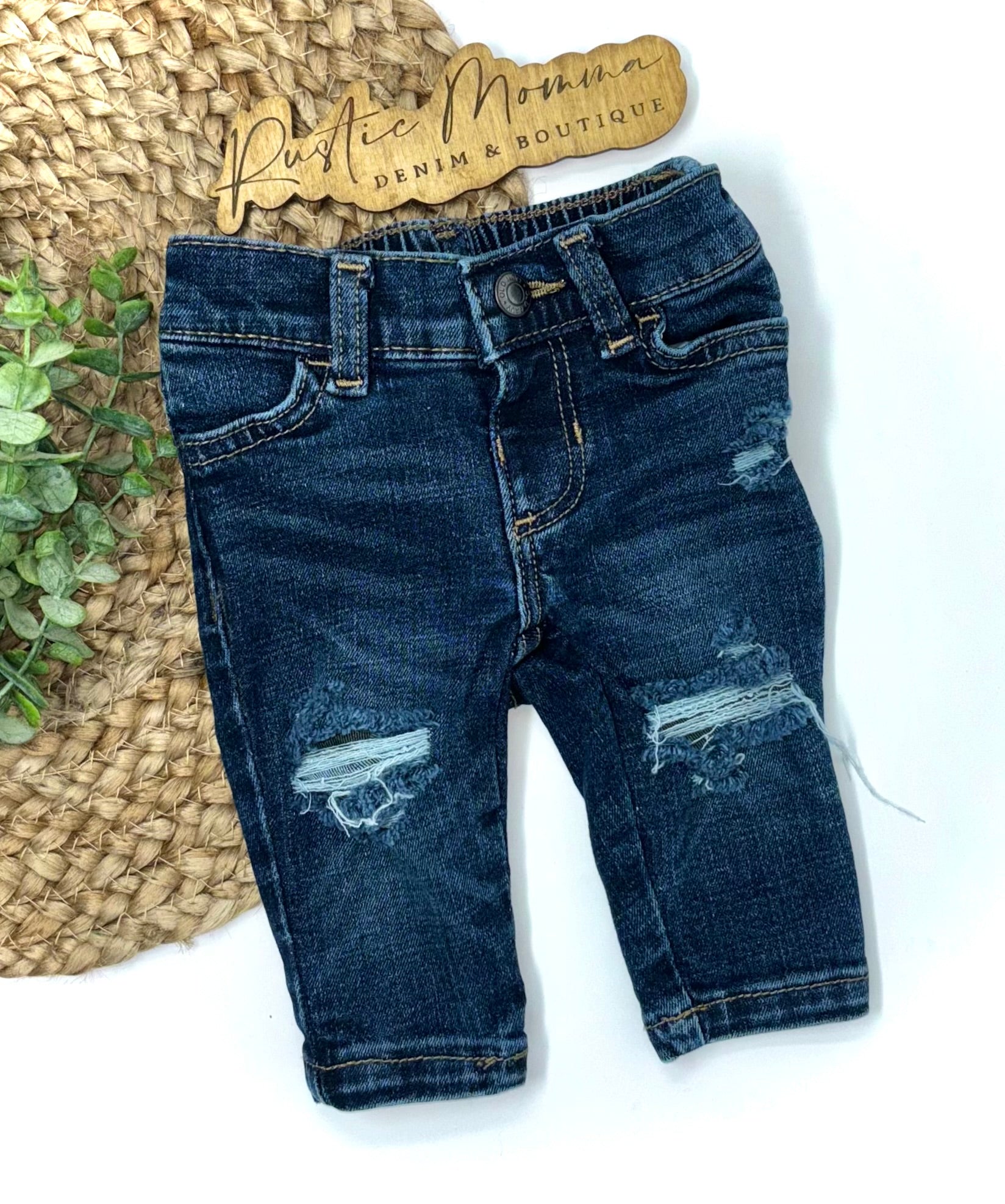 0/3 months •  Distressed Jeans